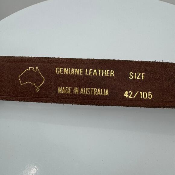 Australia Men's belt 42 brown tooled leather kangaroo copper tone buckle AU map - Picture 7 of 7